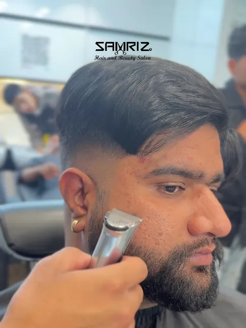 Samriz Salon look