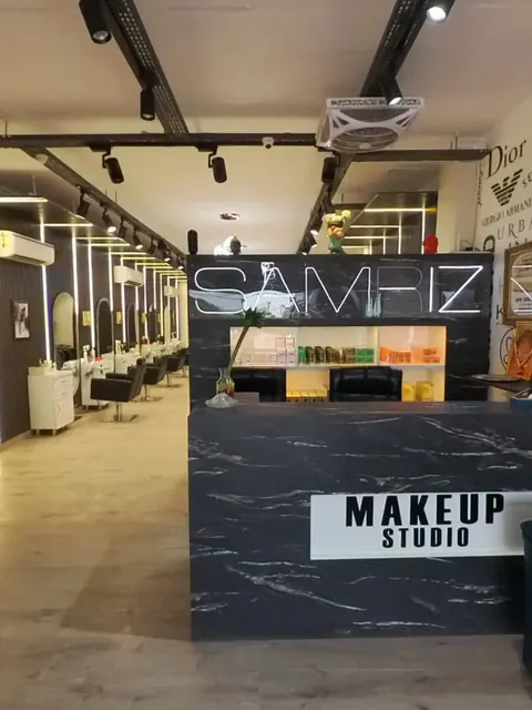 Look by Samriz Hair and Beauty Salon